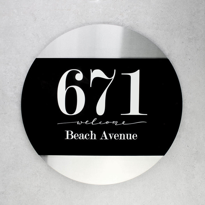 Круглая адресная табличка на дом (400x400 мм) — Акриловое стекло и нержавеющая сталь